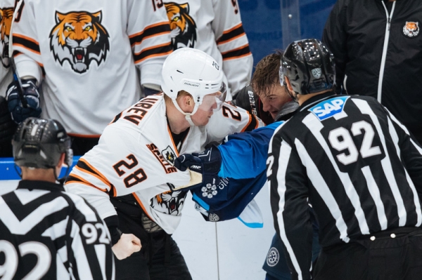 Денис Голубев: &laquo;Хет-трик Горди Хоу - первый в моей карьере&raquo;