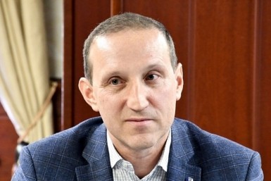 Итоги дня: +181, гибель журналистки, спящий угонщик, обвинение в Холдоми и пучеглазые мухи