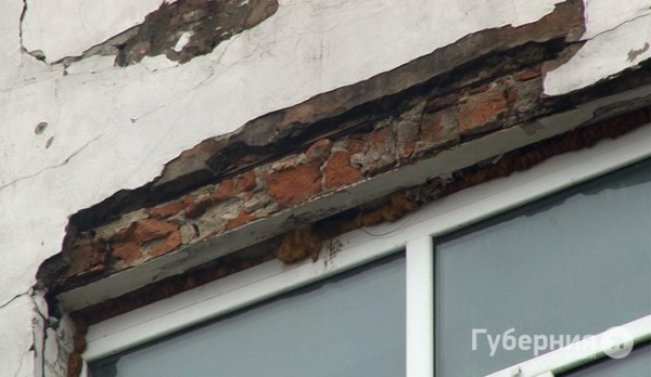 &laquo;Со стены у нас падают камни&raquo;: в Хабаровске разрушается Дом-коммуна