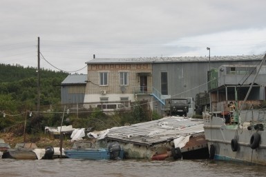 Итоги дня: проверка эсминца, циклон в Хабаровске, арбидола нет и 600 промокших ног