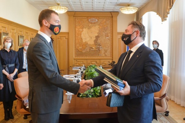 Михаил Дегтярев провел рабочую встречу с руководством компании "Амур Минералс"