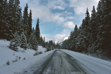 Итоги дня: сбили пешехода, экспресс-тесты, победа хоккеистов, циклон и "болевые точки"