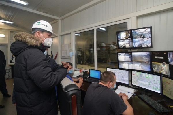 Михаил Дегтярев проверил, как в крае готовы к отказу от продажи необработанной древесины