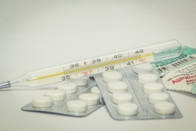 Итоги дня: сбили пешехода, экспресс-тесты, победа хоккеистов, циклон и "болевые точки"