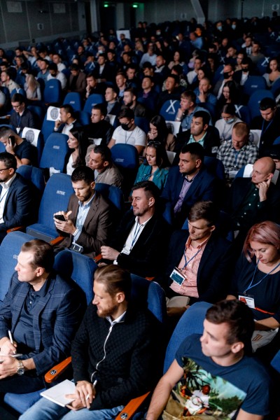 Клуб предпринимателей ДВ: в гостях Евгений Черняк, иммерсивный концерт и не только