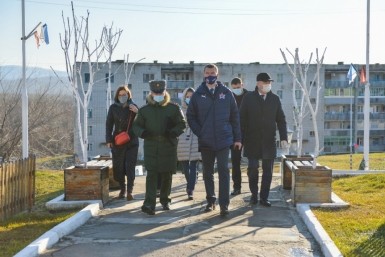 Итоги дня: школьники вернутся за парты,  ремонт площади,  победа самбиста из Совгавани