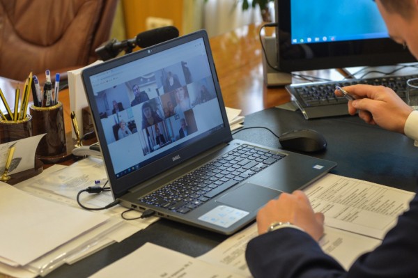 Михаил Дегтярев провел личный прием в преддверие Дня матери