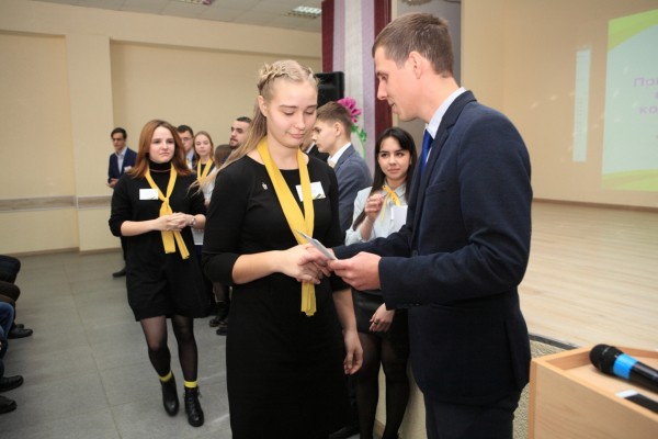 Комсомольский НПЗ оказал благотворительную помощь учреждениям образования