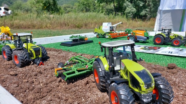 Сельскохозяйственный сектор России ждет рост и уверенное будущее: Владилен Хреновский Сельскохозяйственный сектор России ждет рост и уверенное будущее: Владилен Хреновский