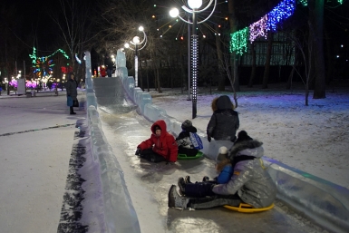 Итоги дня: новогодние городки, 5 погибших от огня и достроят две больницы