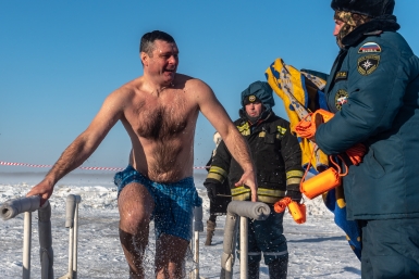 Итоги дня: +302, пнул сбитую собаку, море детей, ледяная дорога и главный в избиркоме