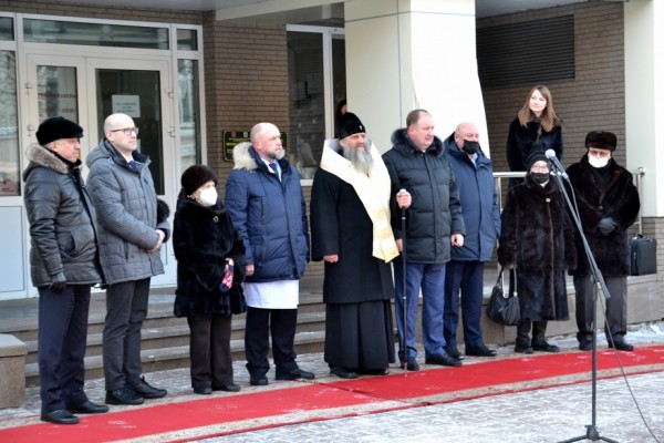 Краевому перинатальному центру в Хабаровске присвоено имя профессора Григория Постола