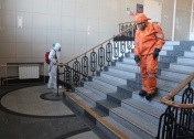 Сотрудники МЧС провели дезинфекцию в хабаровских школах