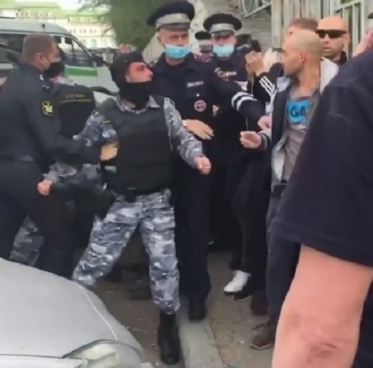 Ну ты и Крыса: погибли журналисты, сбежала и заразила людей, маньяк и аресты в Хабаровске Ну ты и Крыса: погибли журналисты, сбежала и заразила людей, маньяк и аресты в Хабаровске