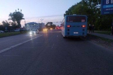 Итоги дня: обрушился потолок, фруктовые сады на месте СИЗО, девочка пострадала в автобусе