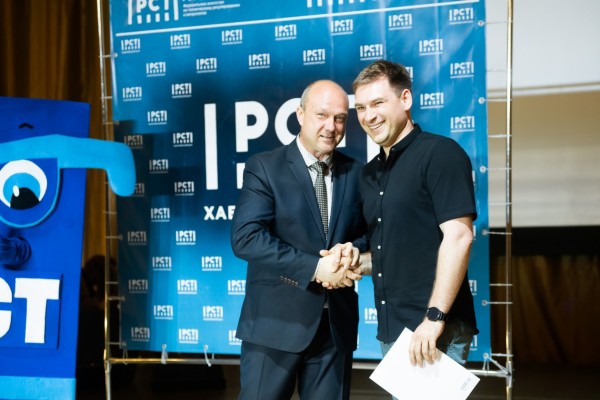 Лучших метрологов Хабаровского края наградили по случаю профессионального праздника Лучших метрологов Хабаровского края наградили по случаю профессионального праздника