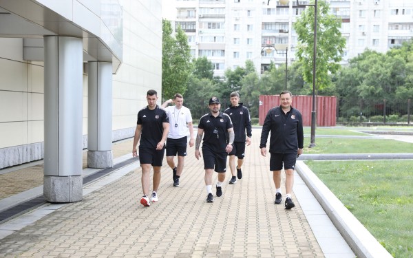 Артём Кузьменко: «Мне повезло остаться в хоккее» Артём Кузьменко: «Мне повезло остаться в хоккее»