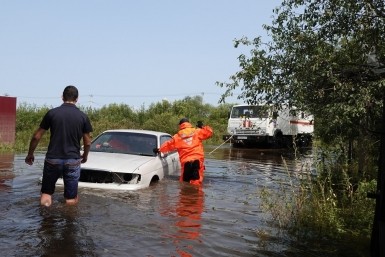Итоги дня: протащил полицейского на авто, защита Корсаково-2, тепло возвращается Итоги дня: протащил полицейского на авто, защита Корсаково-2, тепло возвращается