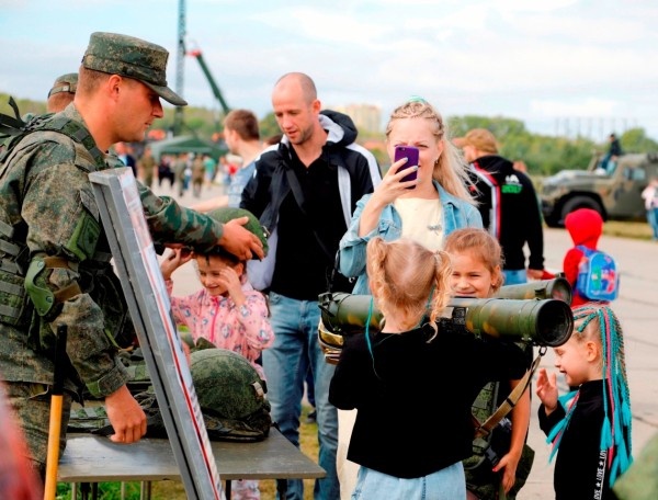 "Вальс на Т-80" и "мазурка на БМП-2": в Хабаровском крае завершился форум "Армия-2021"
