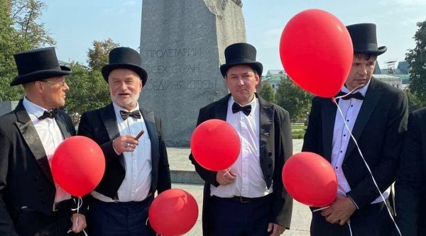 &laquo;Погрязла в пороках партийной номенклатуры&raquo;: почему Союз коммунистической молодёжи выступил против КПРФ