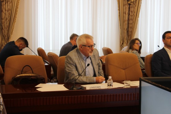 Многодетным семьям и селянам в Хабаровском крае предложили строить дома своими силами Многодетным семьям и селянам в Хабаровском крае предложили строить дома своими силами