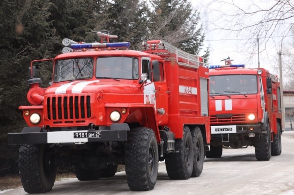 Росгвардейцы и пожарные спасли погорельцев в Хабаровске