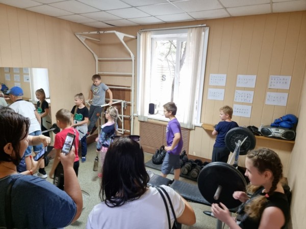 Старшейшую пожарную часть в городе посетили ученики хабаровских школ