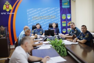 Итоги дня: протащил полицейского на авто, защита Корсаково-2, тепло возвращается Итоги дня: протащил полицейского на авто, защита Корсаково-2, тепло возвращается