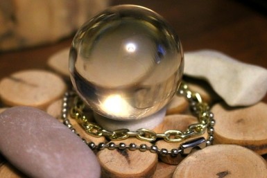 Итоги дня: хабаровский комик, "золотые" похороны,  психолог-вымогатель и инспектор пропал