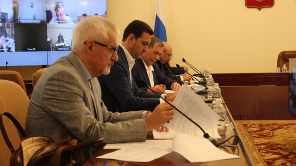 Многодетным семьям и селянам в Хабаровском крае предложили строить дома своими силами Многодетным семьям и селянам в Хабаровском крае предложили строить дома своими силами