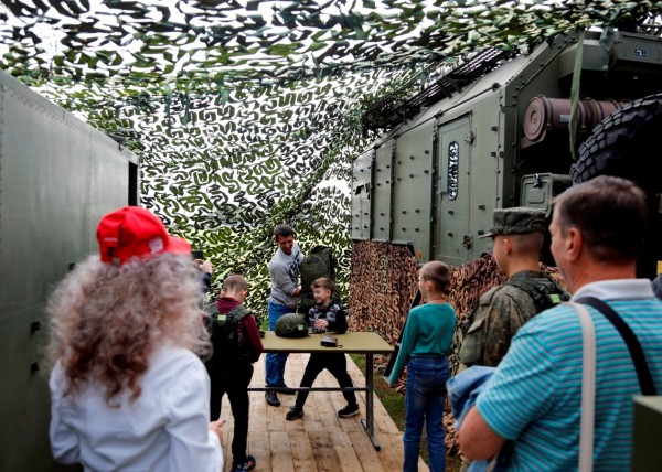 "Вальс на Т-80" и "мазурка на БМП-2": в Хабаровском крае завершился форум "Армия-2021"