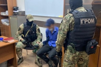 Итоги дня: смертельное ДТП,  задавили инспектора, падение с качели и победа "Амура"