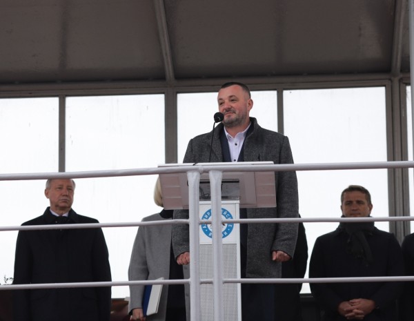 Спущен на воду российский супертраулер "Капитан Мартынов" для РРПК