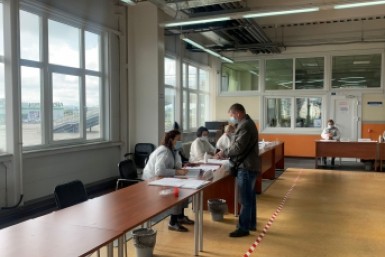 Итоги дня: хабаровчанка в "Пацанках", загорелся трамвай, второй день голосования