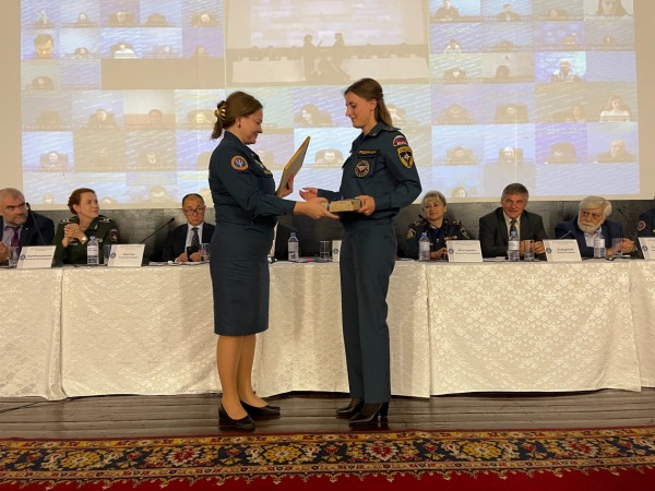 Хабаровчанка вошла в тройку лучших психологов МЧС России в 2021 году