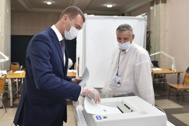 Итоги дня: голосование, загубили лотосы, опасная болезнь, сбили подростка и цвет кошки