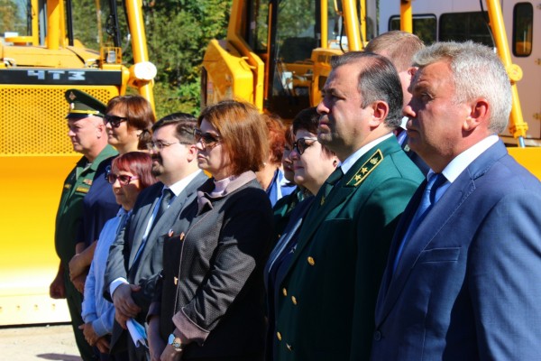 Хабаровский край лучше многих справился с обновлением пожарной техники - Михаил Дегтярев