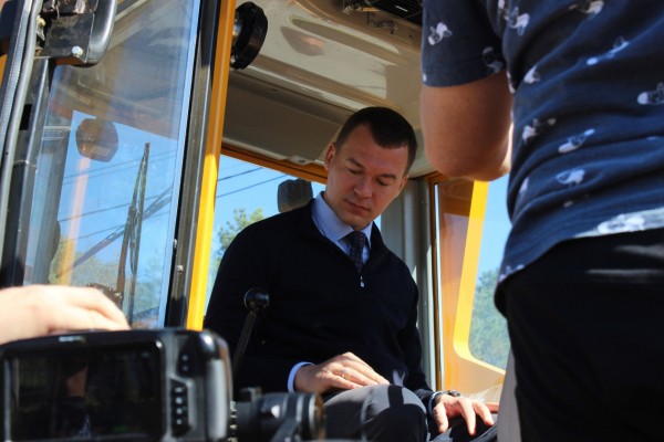 Хабаровский край лучше многих справился с обновлением пожарной техники - Михаил Дегтярев