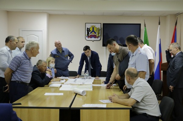 Аварийный участок на улице Павла Морозова в Хабаровске немного сузят и выставят пост ГИБДД