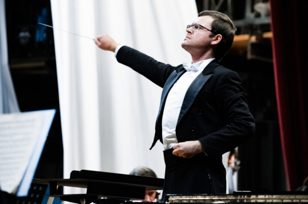 В поисках дирижера: в Хабаровске стартовал симфонический сезон (ФОТО; ВИДЕО)