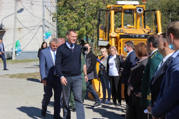 Хабаровский край лучше многих справился с обновлением пожарной техники - Михаил Дегтярев