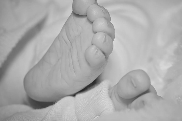 Замерзший труп грудничка обнаружили на окраине села в ЕАО