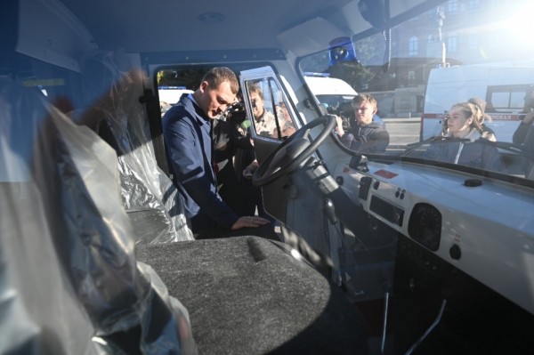 Новый автотранспорт для учреждений здравоохранения передали в районы Хабаровского края