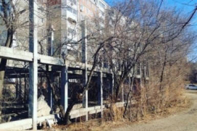 Итоги дня: снесут 10 зданий, пугают бандой, перевернулась лодка и помощник Путина