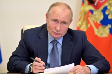 Итоги дня: самолет с "тиграми", обязательная вакцинация и QR-код, приговор экс-чиновнику Итоги дня: самолет с "тиграми", обязательная вакцинация и QR-код, приговор экс-чиновнику