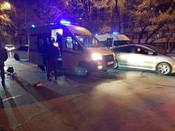 Разбудили весь район: жуткое ДТП с двумя пострадавшими случилось ночью в Хабаровске Разбудили весь район: жуткое ДТП с двумя пострадавшими случилось ночью в Хабаровске