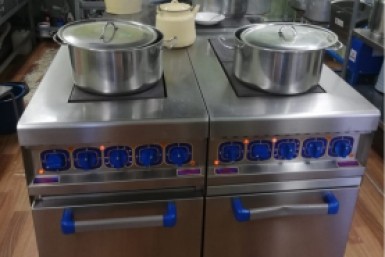 Итоги дня: въехал в дом на машине, пожар в магазине, браконьеров поймали с поличным