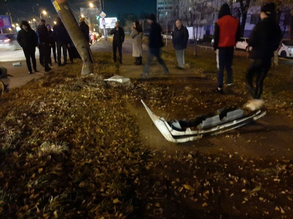 Разбудили весь район: жуткое ДТП с двумя пострадавшими случилось ночью в Хабаровске Разбудили весь район: жуткое ДТП с двумя пострадавшими случилось ночью в Хабаровске