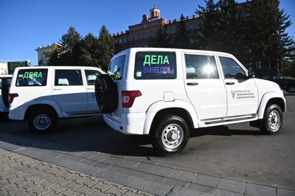 Новый автотранспорт для учреждений здравоохранения передали в районы Хабаровского края