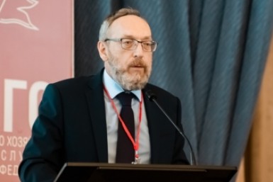 Итоги дня: ждем циклон с ЧС, спасение из огня, тёмный романтик  и банду под суд